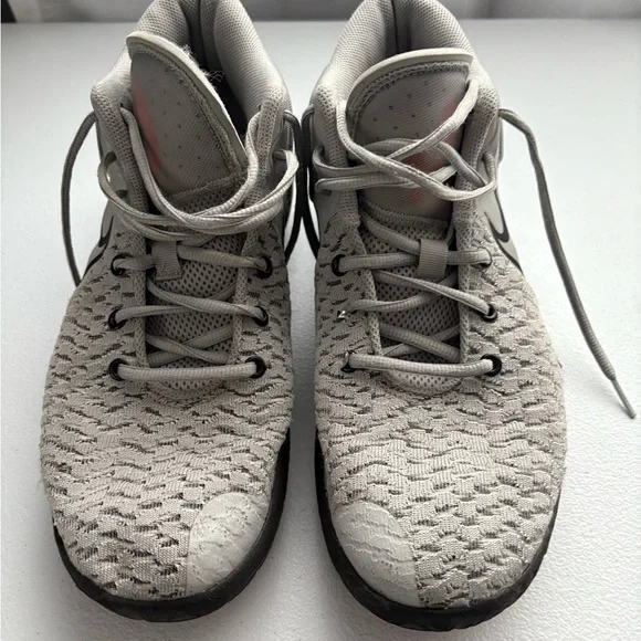 Nike KD basketball shoes - Picture 1 of 8